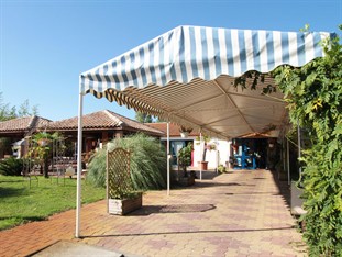 Agoda.com Apartments & Hotels France 