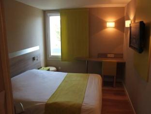 Agoda.com Apartments & Hotels France 