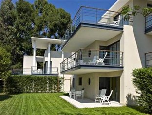 Agoda.com Apartments & Hotels France 