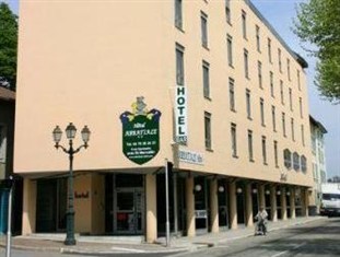 Agoda.com Apartments & Hotels France 
