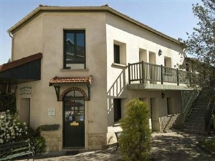 Agoda.com Apartments & Hotels France 
