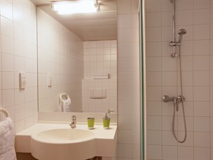 Agoda.com Apartments & Hotels France 