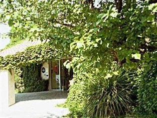 Agoda.com Apartments & Hotels France 