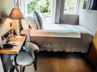 Agoda.com United Kingdom Apartments & Hotels