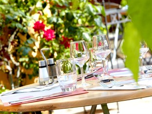 Agoda.com Apartments & Hotels France 