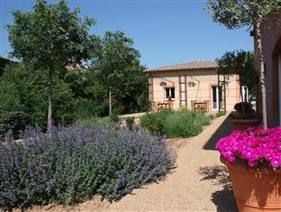 Agoda.com Apartments & Hotels France 