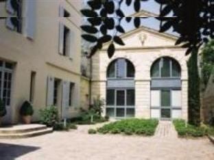 Agoda.com Apartments & Hotels France 
