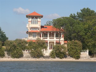 Agoda.com Apartments & Hotels France 