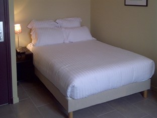 Agoda.com Apartments & Hotels France 