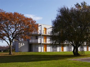 Agoda.com Apartments & Hotels France 