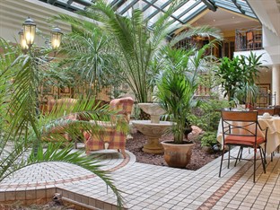 Agoda.com Apartments & Hotels France 