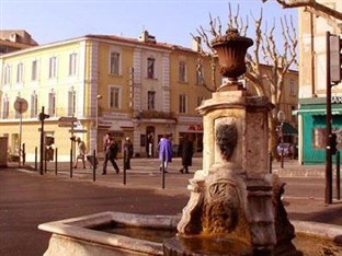 Agoda.com Apartments & Hotels France 