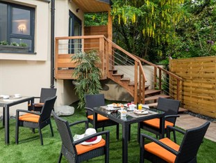 Agoda.com Apartments & Hotels France 