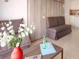 Agoda.com Apartments & Hotels France 