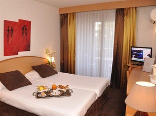 Agoda.com Apartments & Hotels France 