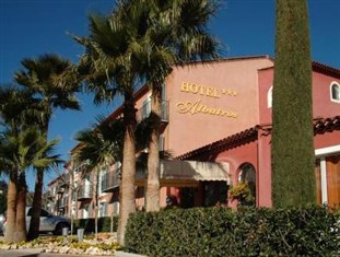 Agoda.com Apartments & Hotels France 