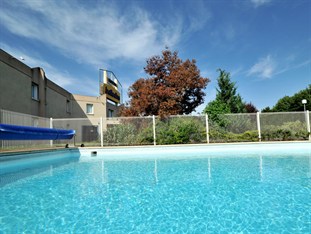 Agoda.com Apartments & Hotels France 