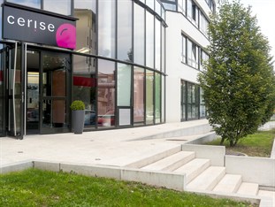 Agoda.com Apartments & Hotels France 