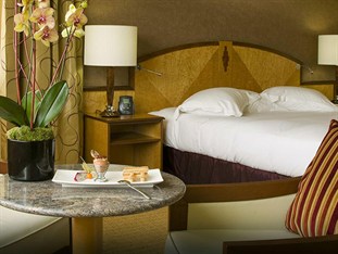 Agoda.com Apartments & Hotels France 