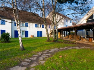 Agoda.com Apartments & Hotels France 