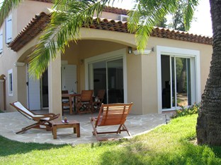 Agoda.com Apartments & Hotels France 