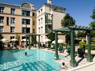 Agoda.com Apartments & Hotels France 