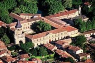 Agoda.com Apartments & Hotels France 