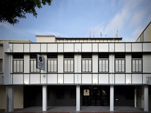 Agoda.com  Singapore Apartments & Hotels