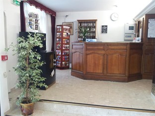 Agoda.com Apartments & Hotels France 