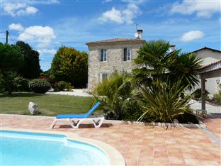 Agoda.com Apartments & Hotels France 