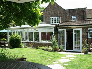 Agoda.com United Kingdom Apartments & Hotels