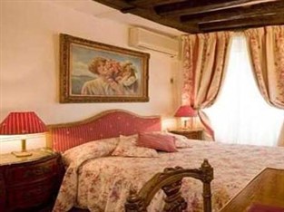 Agoda.com Apartments & Hotels France 