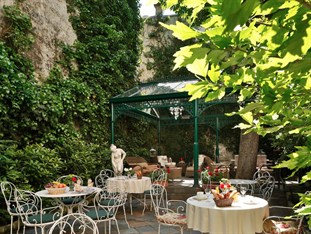 Agoda.com Apartments & Hotels France 