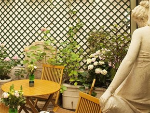 Agoda.com Apartments & Hotels France 