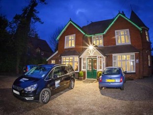 Agoda.com United Kingdom Apartments & Hotels