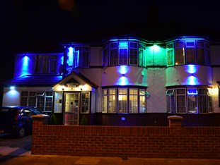 Agoda.com United Kingdom Apartments & Hotels