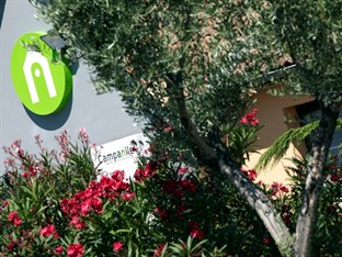 Agoda.com Apartments & Hotels France 