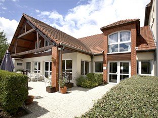 Agoda.com Apartments & Hotels France 