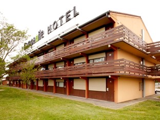 Agoda.com Apartments & Hotels France 