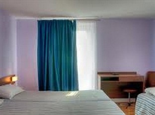 Agoda.com Apartments & Hotels France 