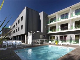 Agoda.com Apartments & Hotels France 