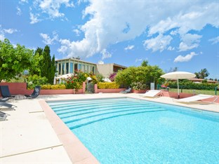 Agoda.com Apartments & Hotels France 