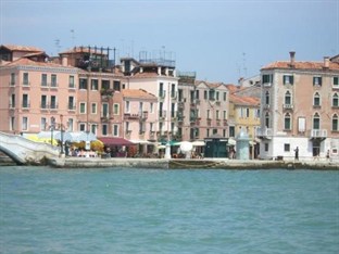 Agoda.com Italy Apartments & Hotels