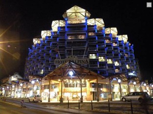 Agoda.com Apartments & Hotels France 