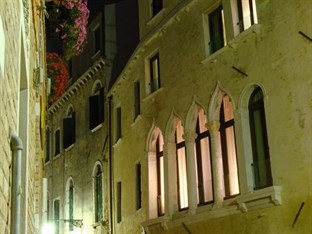 Agoda.com Italy Apartments & Hotels
