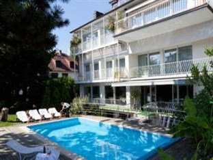 Agoda.com Apartments & Hotels France 