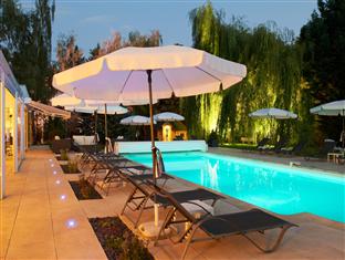 Agoda.com Apartments & Hotels France 