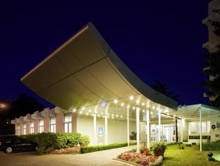 Agoda.com Apartments & Hotels France 