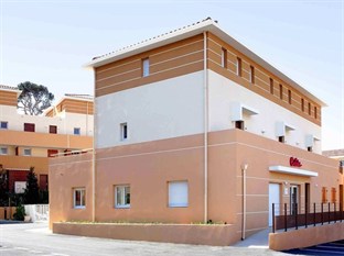 Agoda.com Apartments & Hotels France 