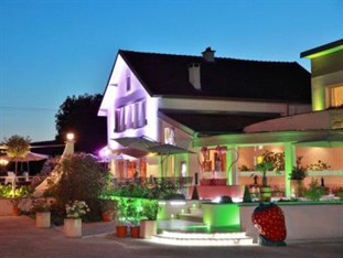 Agoda.com Apartments & Hotels France 